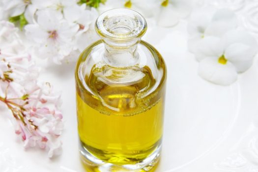 glass-4108085_1280-min